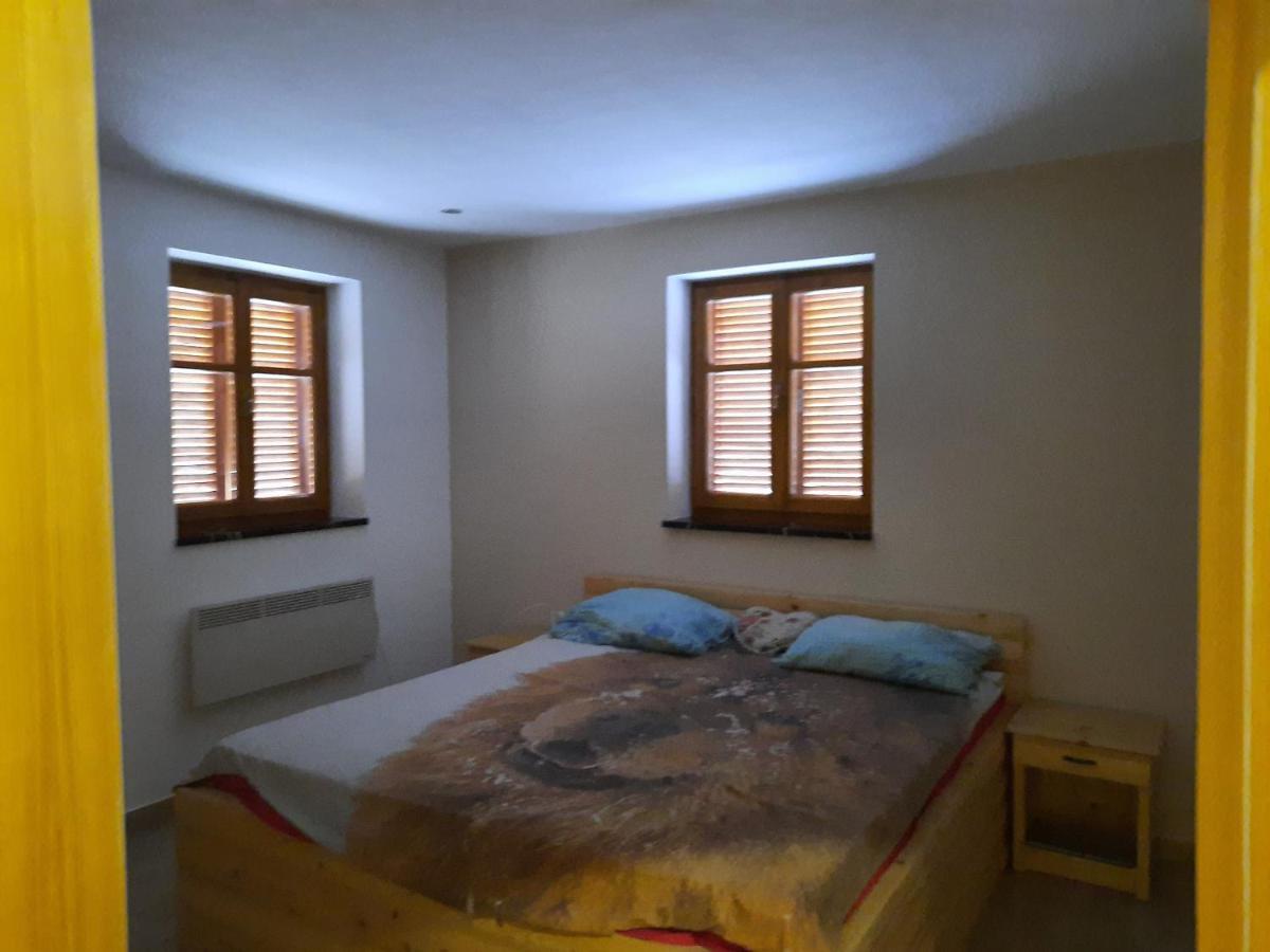 Country House Zemljanka Sentrupert  Εξωτερικό φωτογραφία